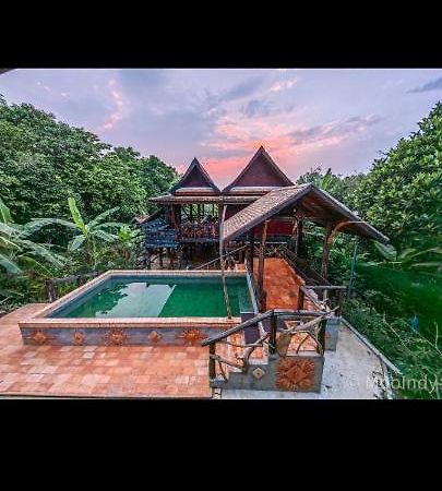 Baanthaeraek Vintage Bungalow Songkhla Exterior photo