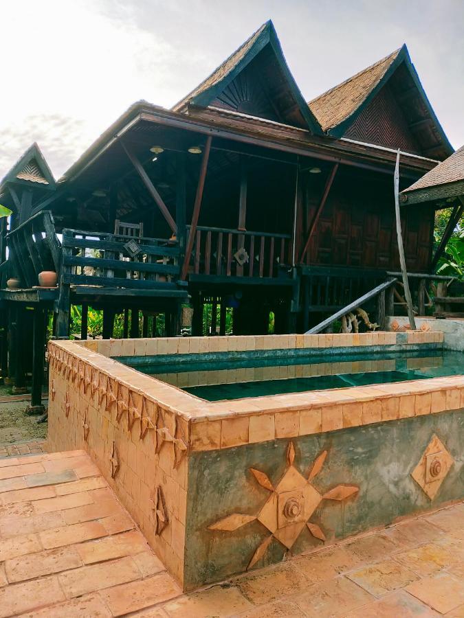 Baanthaeraek Vintage Bungalow Songkhla Exterior photo
