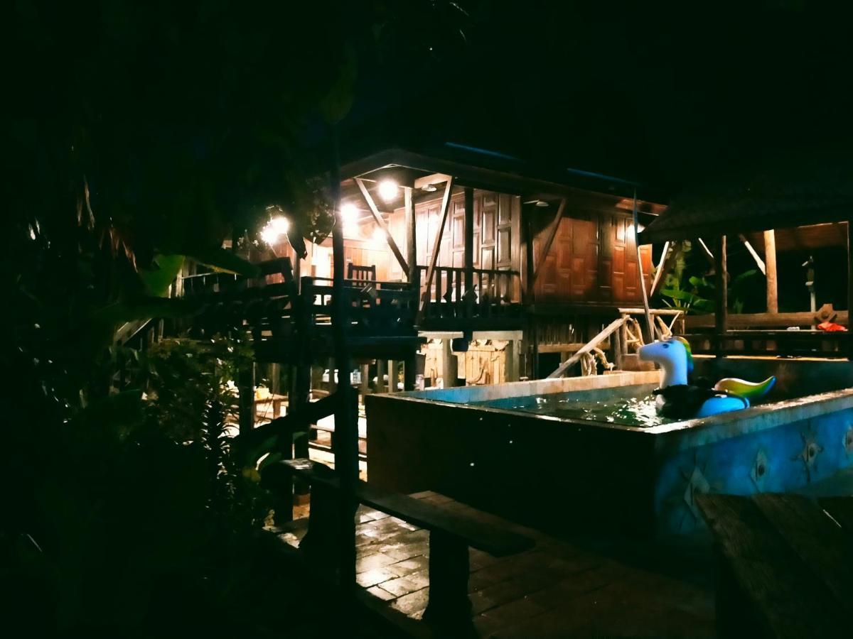 Baanthaeraek Vintage Bungalow Songkhla Exterior photo